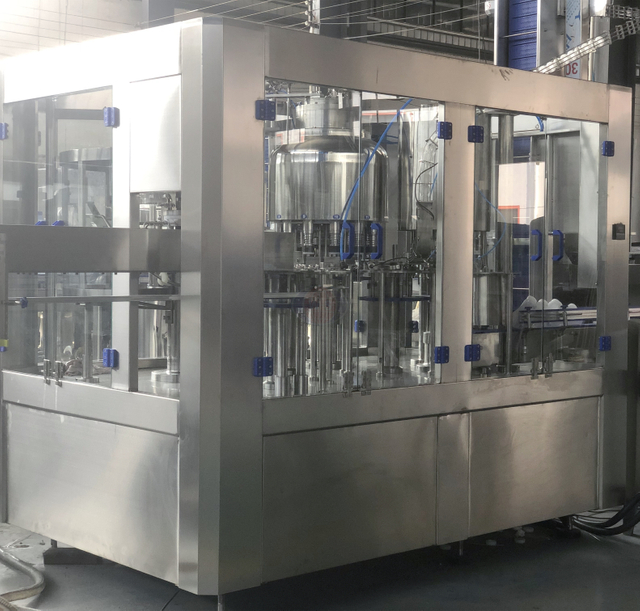 3-in-1 PET-fles hete vul- en sluitmachine voor sap