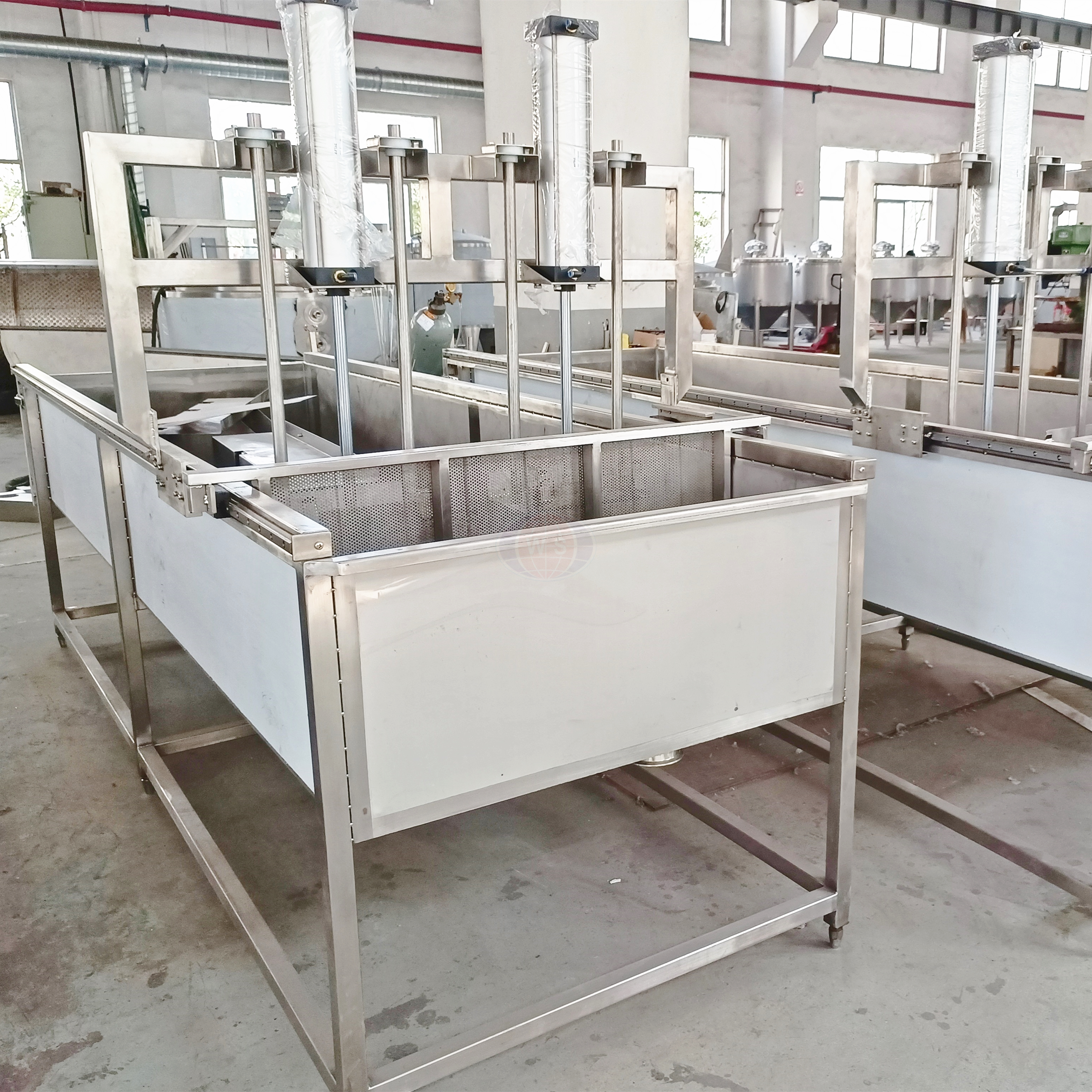 Di quali macchine per la produzione del formaggio ha bisogno una fabbrica?